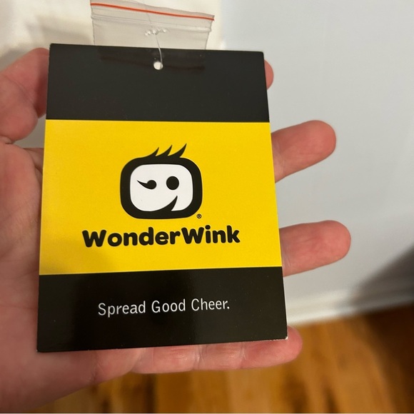 White Lab Coat size 2xl Wonder wink. Unisex. Button up. - Picture 7 of 9